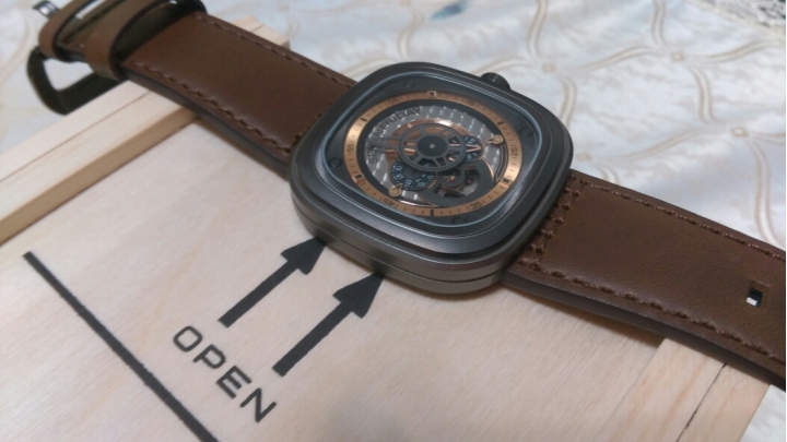   追求的是一種生活態度Sevenfriday P2