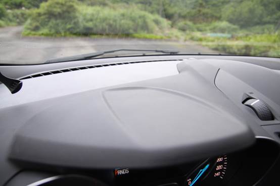 首篇KUGA TDCI開箱，去了海邊才知道原來我家小朋友喜歡看海