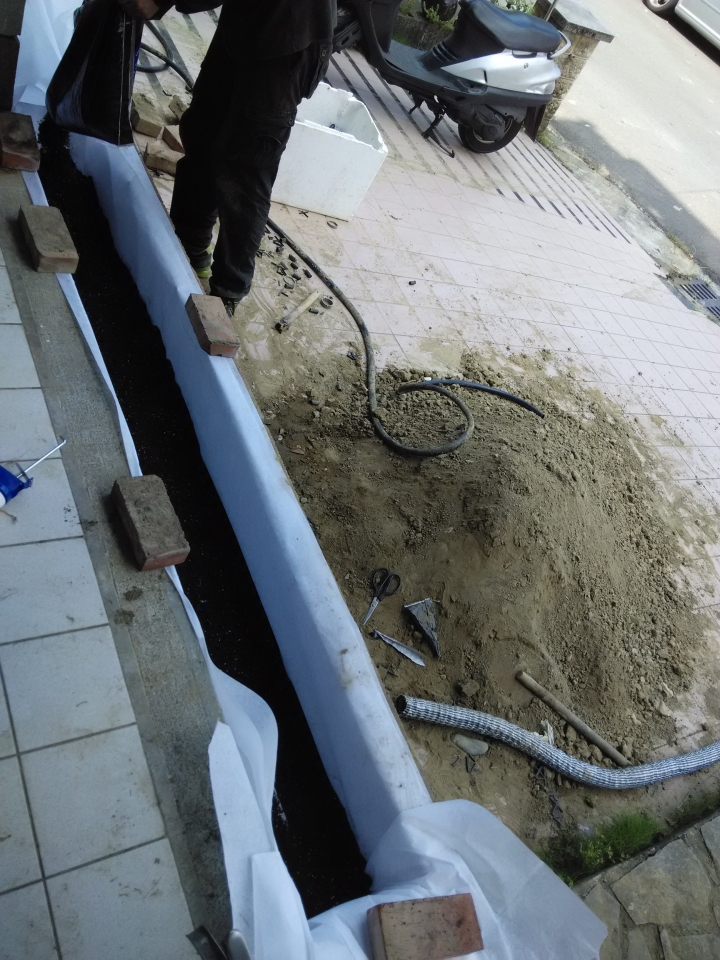 水泥底花圃底部排水實作(6/21更新自動灑水裝置)