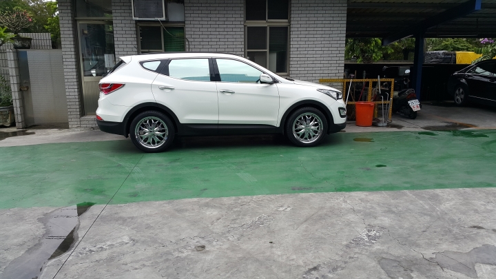 new santa fe 內裝改裝+ 20吋水電鍍鋁圈 改裝分享