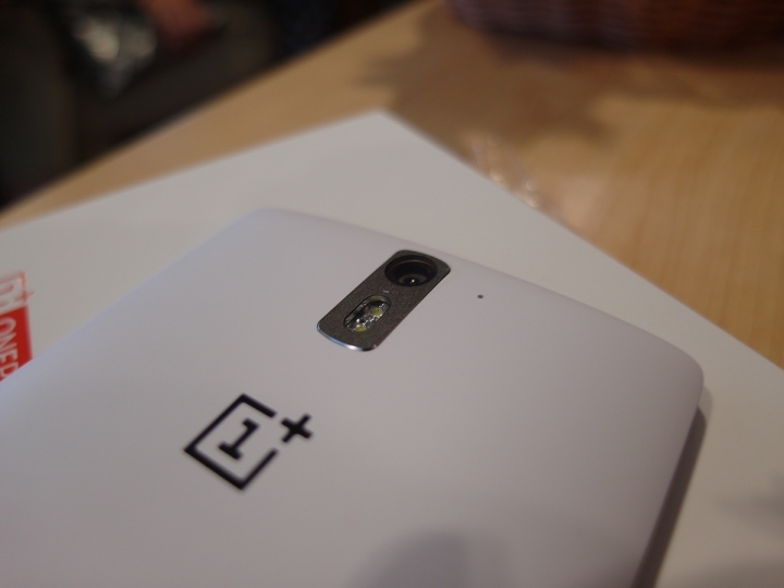 Find 7a的雙生兄弟  一加手機OnePlus One的開箱 體驗 照相分享