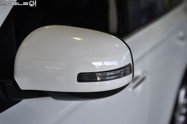 走吧。熊熊家族來去三菱賞車去