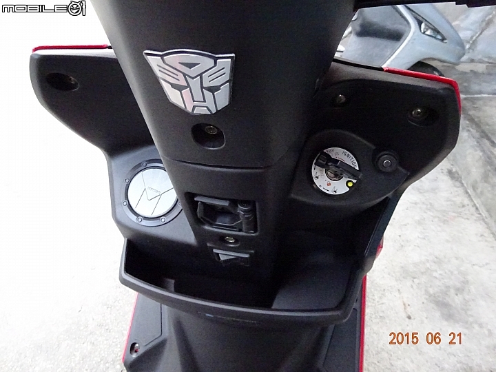 紅通通的小車  VJR 125  不專業開箱文