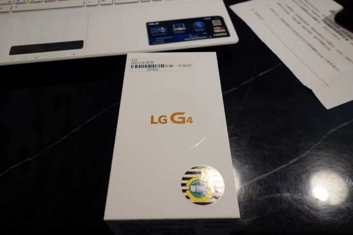LG G4 極碳黑 開箱(贈品一起開)