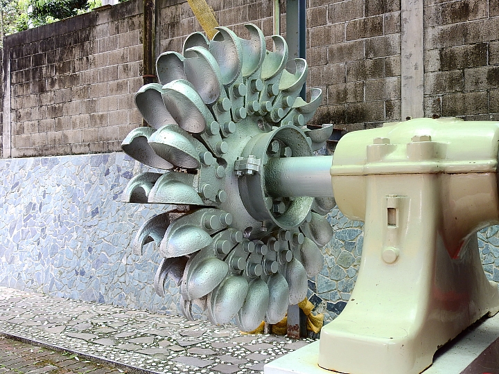 帶著Nikon P900去旅遊：迷霧森林、18度C、熊大庄、涼山瀑布、鳥松濕地及高通通農民市集，P900記錄精彩。