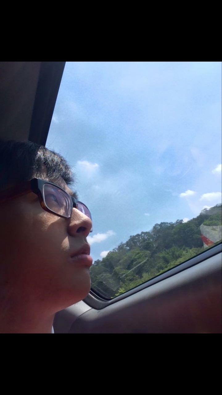 電競皇上求神人 出下巴