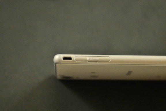 sony m4 雪白開箱 與 sony v 雪白關箱