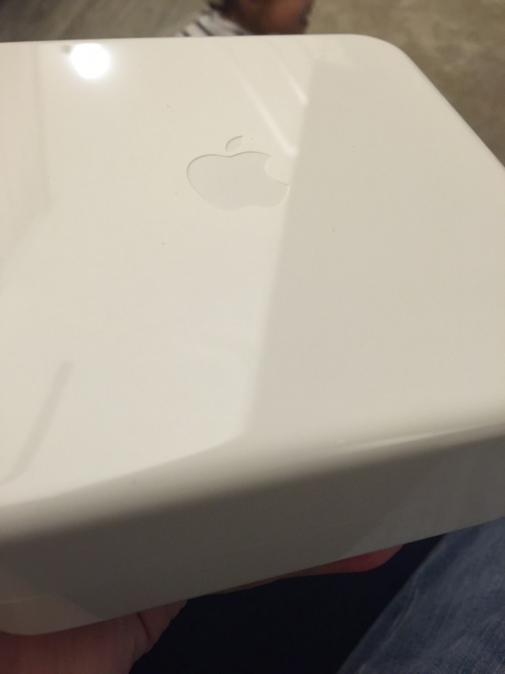 可能是台灣第一支的Apple watch 42mm 太空黑。6/10入手