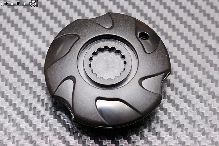 為行車安全把關 維迪歐SAFE TPMS-M1 胎壓監測器試用