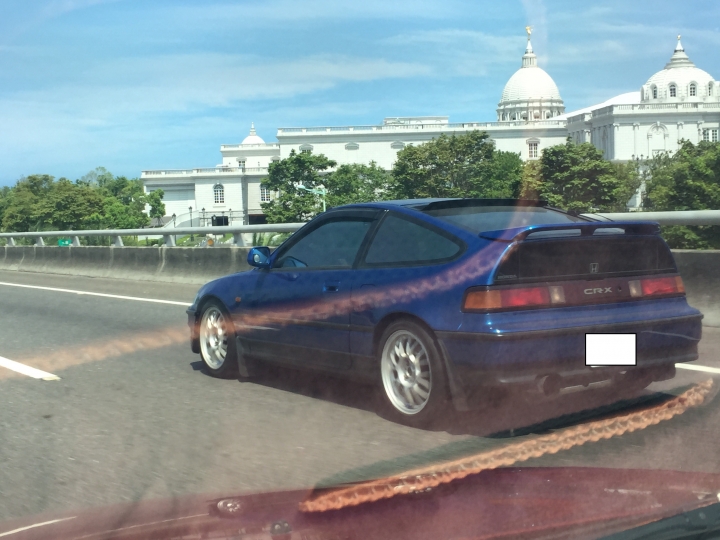 第一次見到這台車耶!