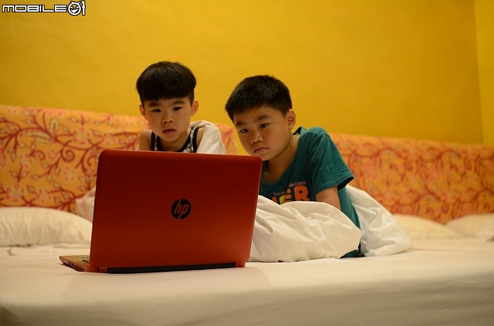 [原創測試] 阿賊的 HP Pavilion 英倫紅 工作生活一把抓