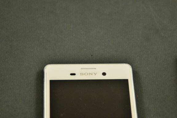 sony m4 雪白開箱 與 sony v 雪白關箱