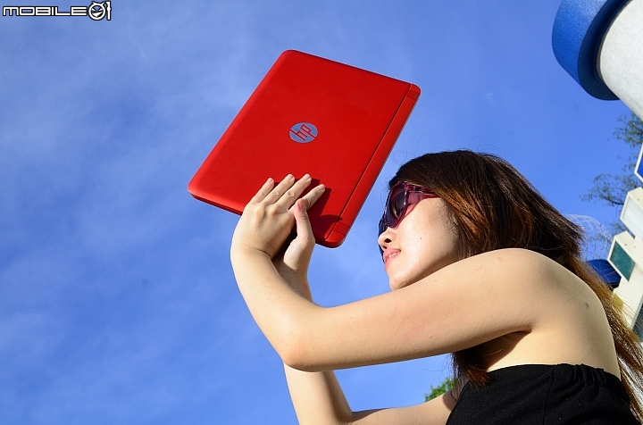 [原創測試] 阿賊的 HP Pavilion 英倫紅 工作生活一把抓