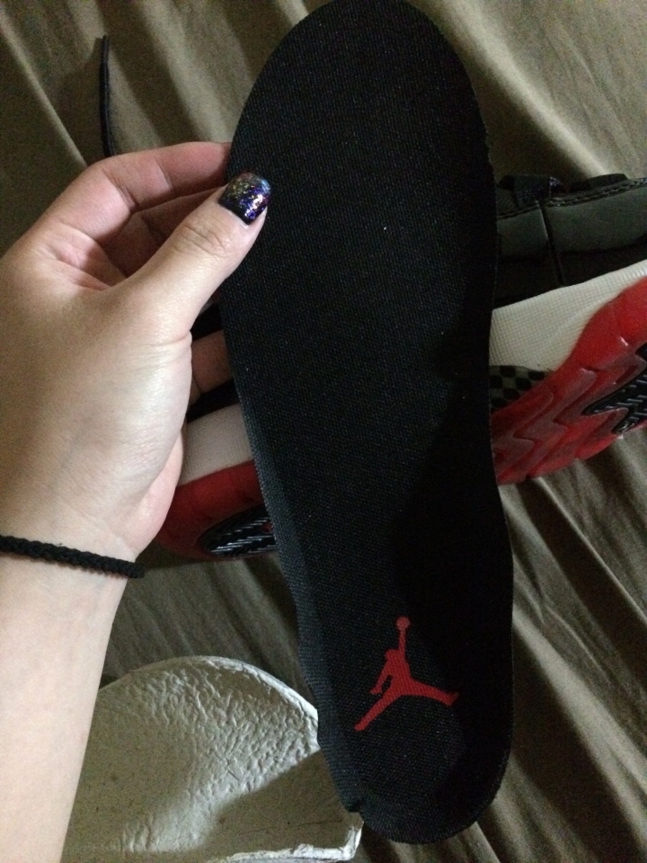 請幫鑑定aj11 low bred真偽