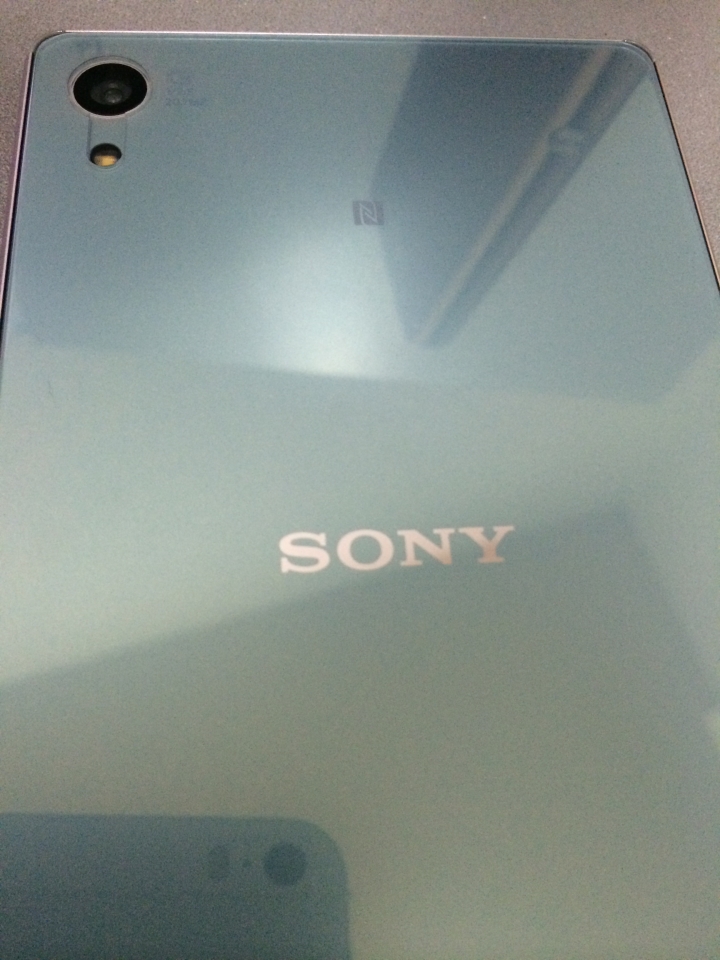 購買了Z3+湖水藍 加 玻璃保護貼
