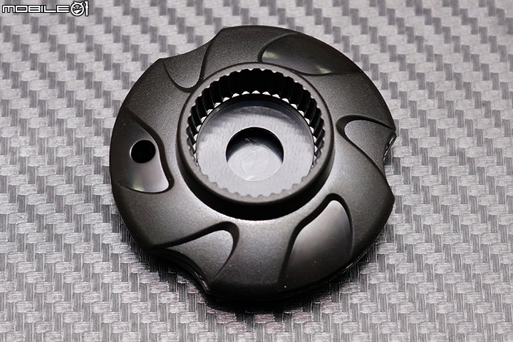 為行車安全把關 維迪歐SAFE TPMS-M1 胎壓監測器試用