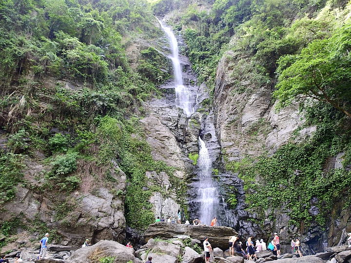 帶著Nikon P900去旅遊：迷霧森林、18度C、熊大庄、涼山瀑布、鳥松濕地及高通通農民市集，P900記錄精彩。