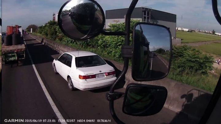 為什麼檢舉這些車輛走路肩沒有開罰?