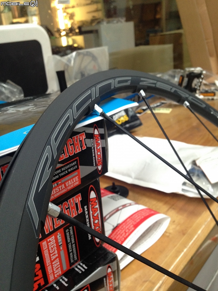 [開別人的箱]2015 Fulcrum Racing ZERO nite(暗黑跑零）