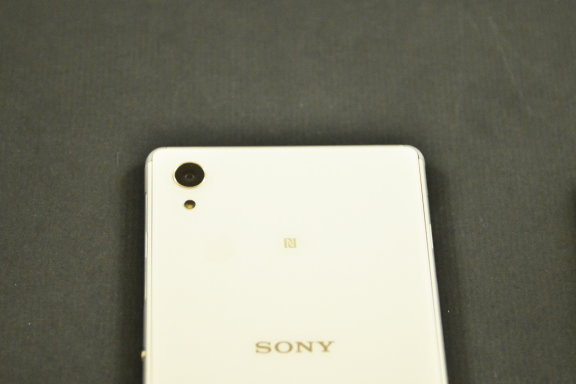 sony m4 雪白開箱 與 sony v 雪白關箱