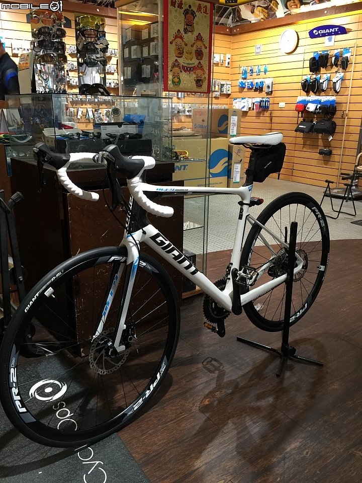 [極簡開箱] 2016 Giant Defy Advanced 2