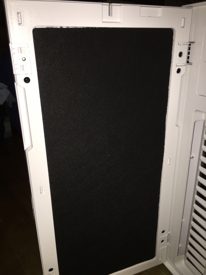 開箱 Fractal Design Define R5 靜音電腦機殼(透側版)(消光白)