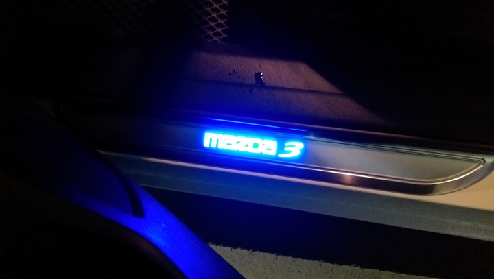 開箱!!!魂動MAZDA3頂級