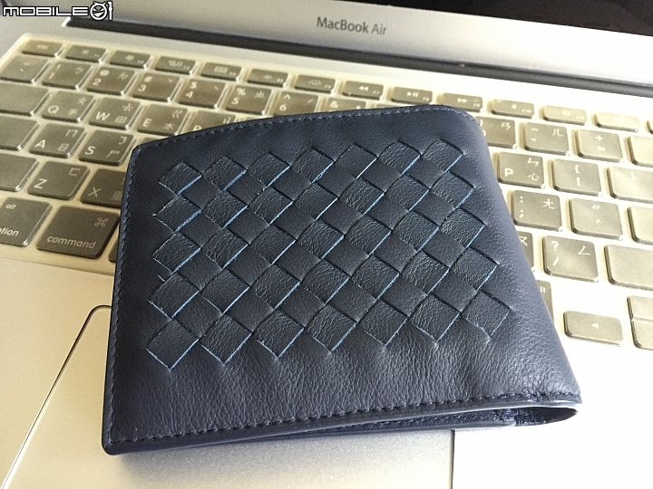 (開箱) Bottega Veneta® 義大利製 海軍藍分享