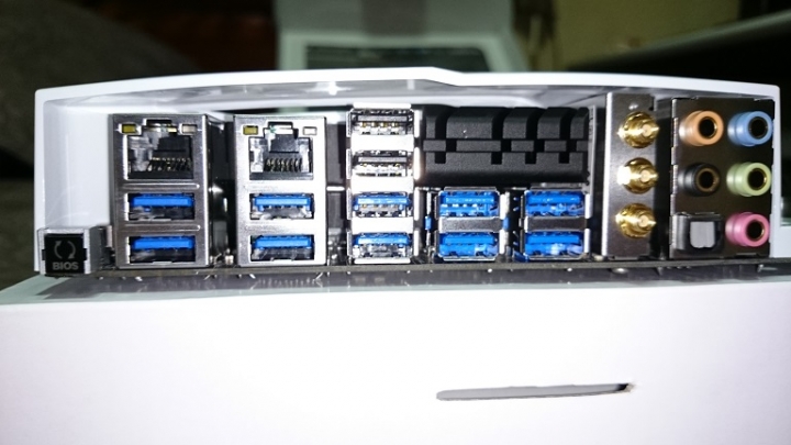 [開箱] Intel i7-5930K+ASUS X99 DELUXE+DDR4 2133 8GX4