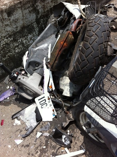 (6/13更新)機車被撞全毁