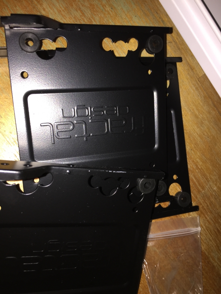 開箱 Fractal Design Define R5 靜音電腦機殼(透側版)(消光白)