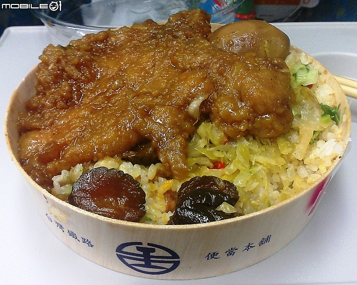 （火車&鐵路便當大集合）1台鐵懷舊飯盒、2台鐵便當、3奮起湖古早鋁製鐵路飯盒、4福隆便當、5池上便當