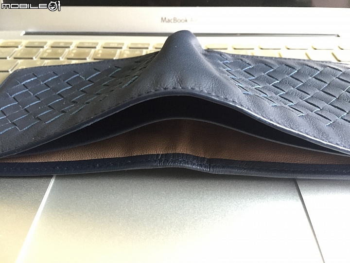 (開箱) Bottega Veneta® 義大利製 海軍藍分享