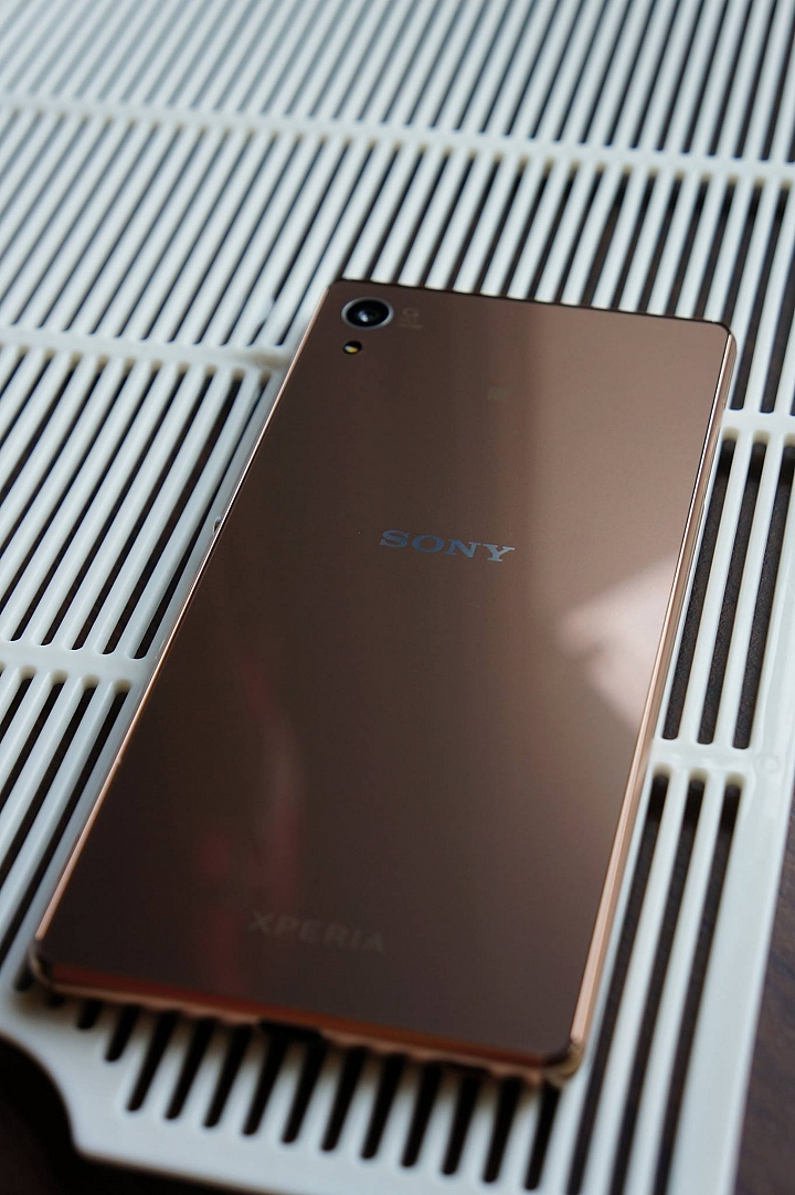  SONY XPERIA Z3 Plus (晨曦金) 小開箱&下水儀式