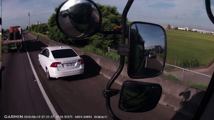 為什麼檢舉這些車輛走路肩沒有開罰?