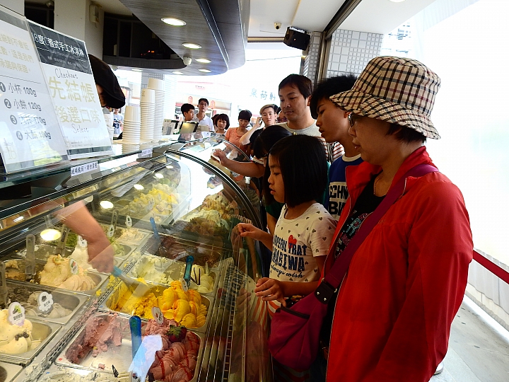 帶著Nikon P900去旅遊：迷霧森林、18度C、熊大庄、涼山瀑布、鳥松濕地及高通通農民市集，P900記錄精彩。