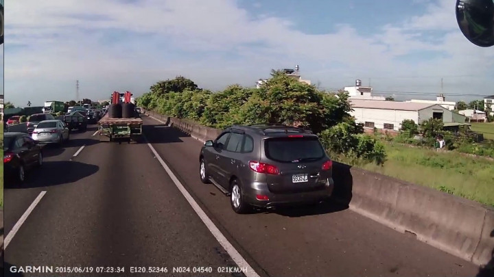為什麼檢舉這些車輛走路肩沒有開罰?