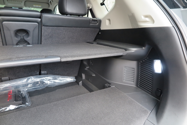 Nissan X-trail 2.0-連假阿里山觀日出