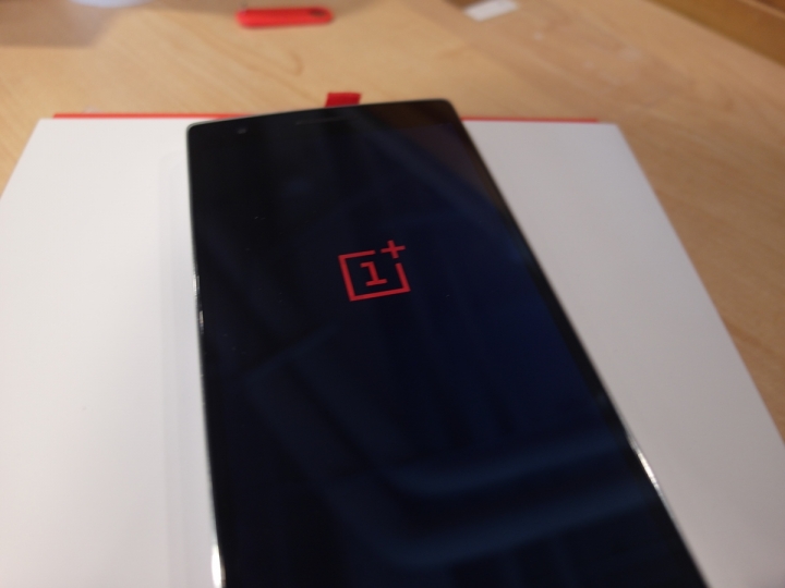 Find 7a的雙生兄弟  一加手機OnePlus One的開箱 體驗 照相分享