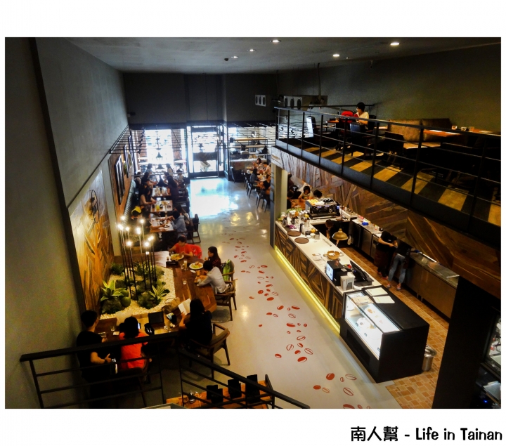 【台南市安平區-美食】不用特地去高雄，台南也有了~REVE黑浮咖啡(永華店)