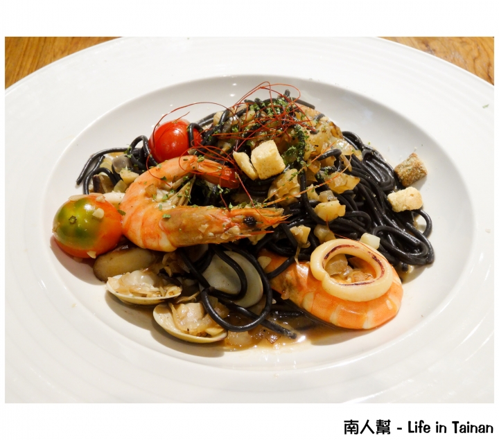 【台南市安平區-美食】不用特地去高雄，台南也有了~REVE黑浮咖啡(永華店)
