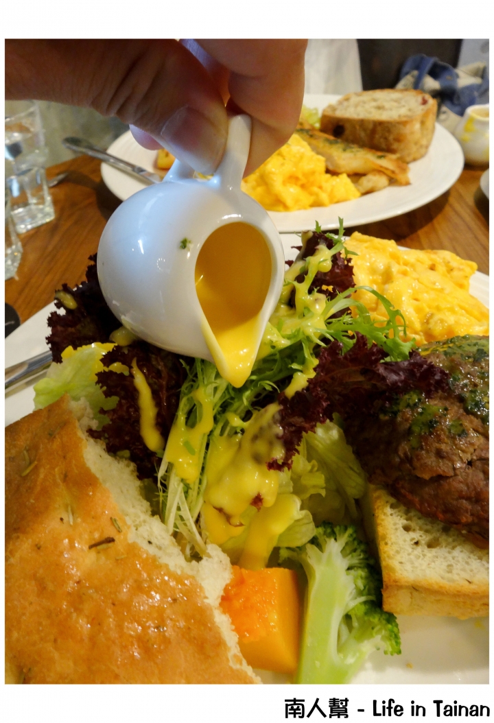 【台南市安平區-美食】不用特地去高雄，台南也有了~REVE黑浮咖啡(永華店)
