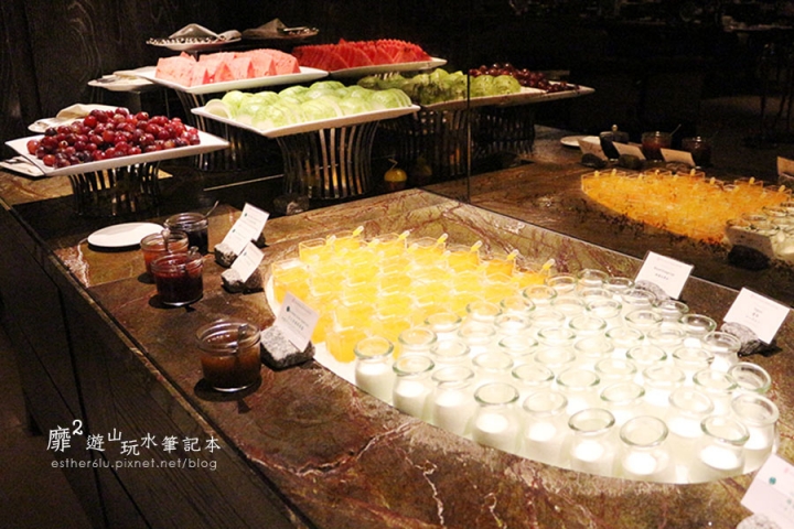 君品酒店~雲軒西餐廳 生蠔海膽下午茶吃到飽