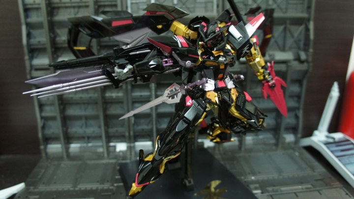 MB 1/100 金異端天密娜機