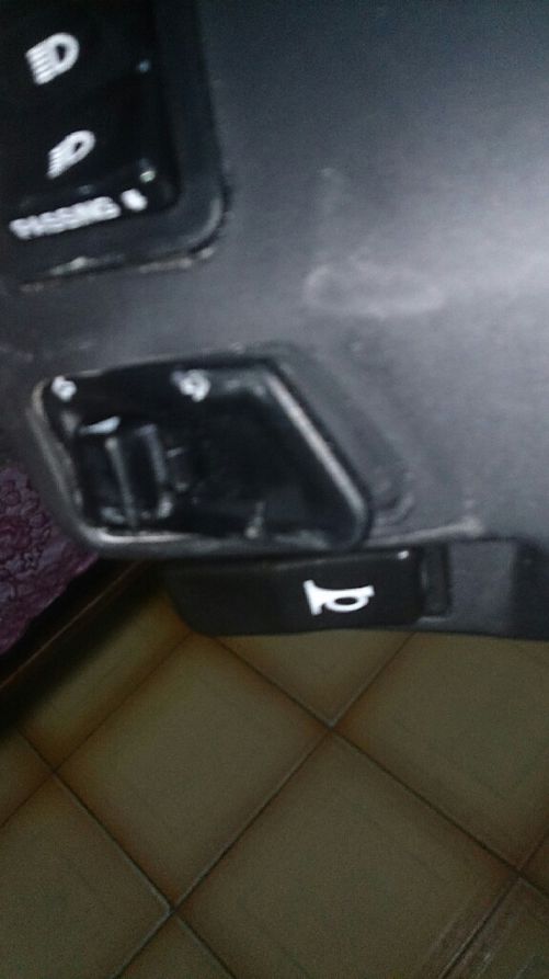 有人遇過這種蠢事嗎...不知道修不修的好