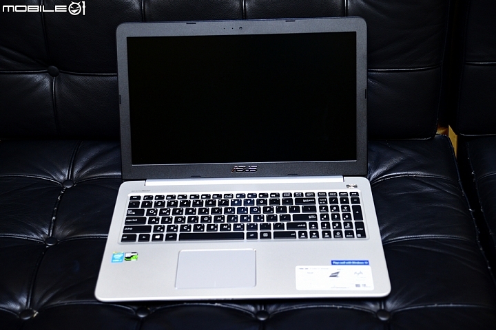 [開箱] Asus K501LX筆電~ 金屬質感的輕薄長效工作機