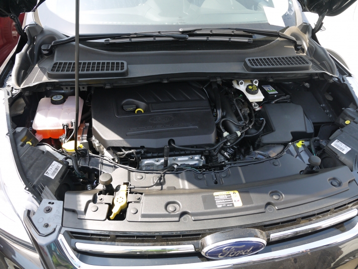 今日入手KUGA 1.5L CG 版