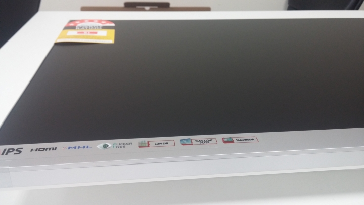 新分享25吋時尚大螢幕 ViewSonic VX2573-shw