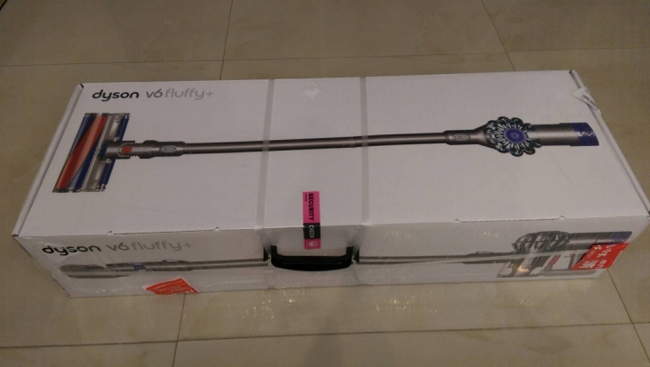 有人知道dyson V6 fluffy 跟 dyson V6 fluffy+ 差異在哪嗎???