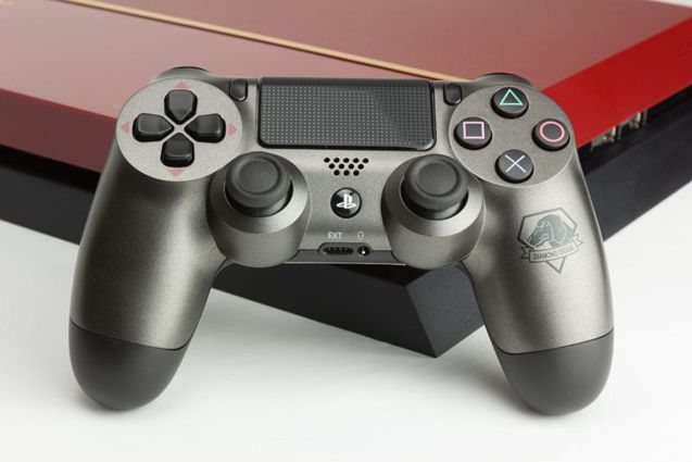 請問PS4幻痛 特別設計 PS4 主機的購買???